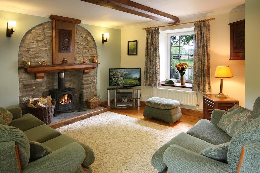 Swansea Valley Holiday Cottages Cilybebyll Room photo